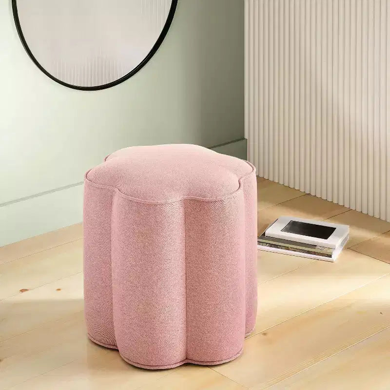 Ottoman rembourré festonné -