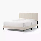 Cadre de lit en velours grand lit, tête de lit à ailes capitonnée à rainures verticales, plateforme de support à lattes en bois, pas besoin de sommier tapissier, blanc
