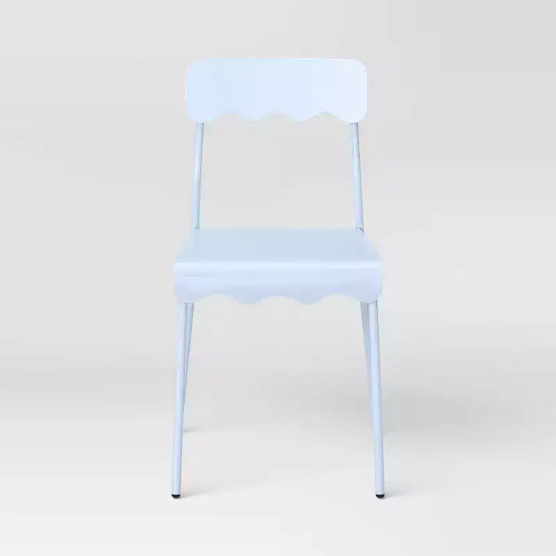 Chaise de salle à manger en métal ondulé -
